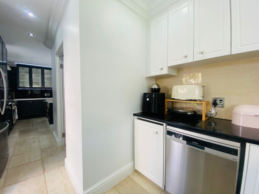 5 Bedroom Property for Sale in Sunset Beach Western Cape